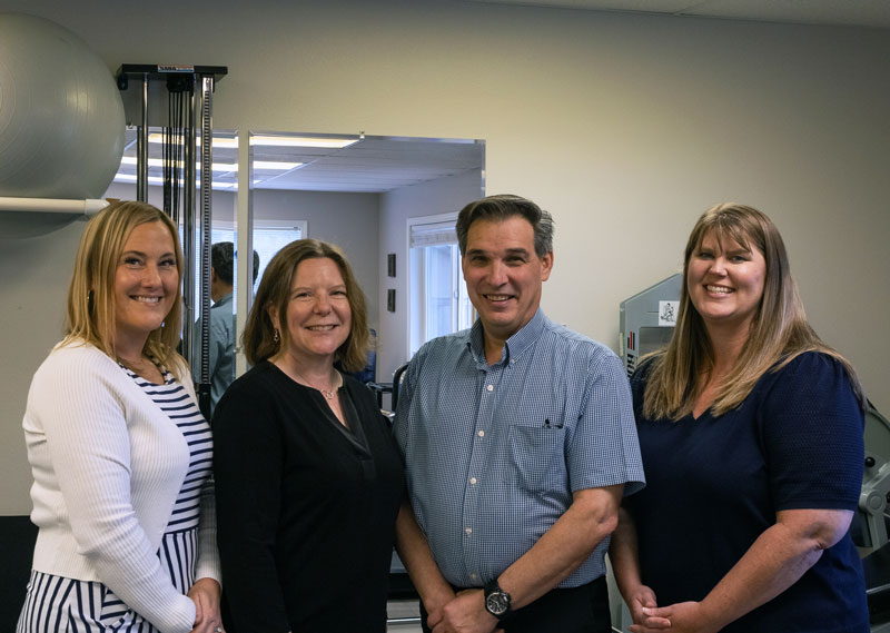 Group picture of the staff at West Hills Physical Therapy